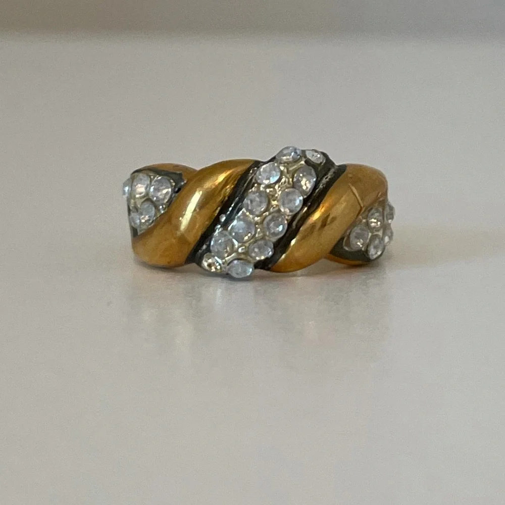 Vintage Ring Two Tone Gold Silver White Diamond Crystal Gemstone Vintage Jewelry